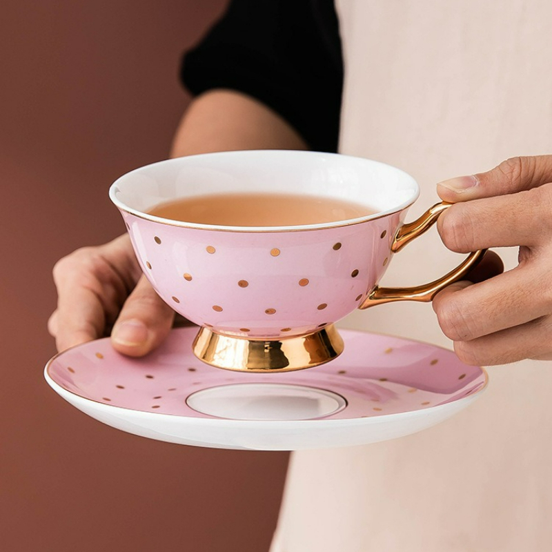 Home Office Ideas - Seramik Pembe Kahve Kupaları, Tabaklı Çay